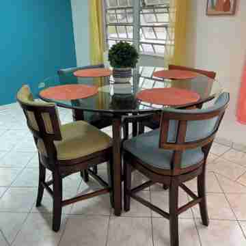 Nice 2-bedroom 2nd floor apartment with AC, WiFi in fabulous Fajardo and views Dining/Meeting Rooms