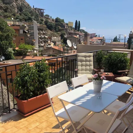 ANDREA'S HOUSE WITH TERRACE