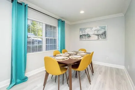 Hot Springs Quiet Escape Unit B Отели в г. Рокуэлл