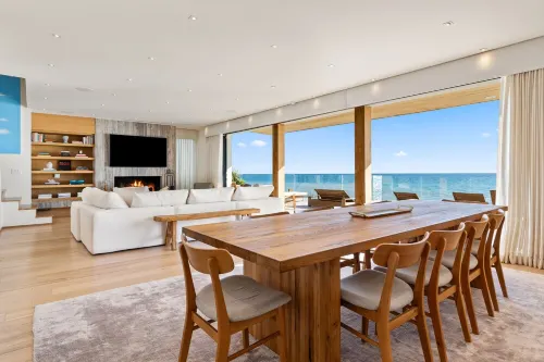 Beautiful, Contemporary Beach House In Malibu