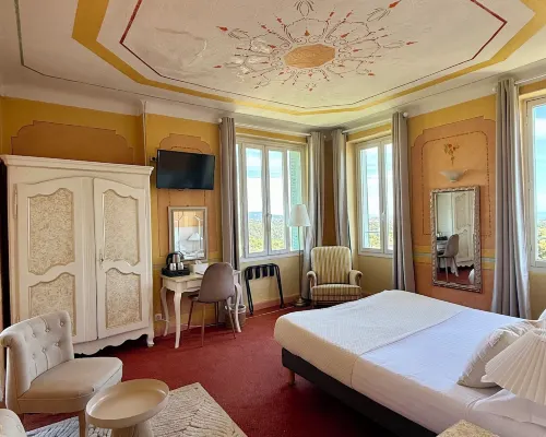 Hôtel Miramar Ξενοδοχεία στην πόλη Vence