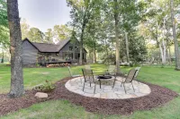 Breezy Point Cabin: Deck w/ Golf Course Views! - 무료 와이파이