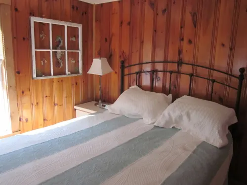 Renovated Longs Sands Cottage with additional Bunkhouse + AC! Walk to Bathhouse