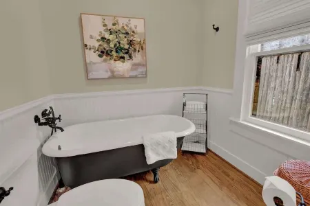 Charming Craftsman Home!-2 Blks from Main St!