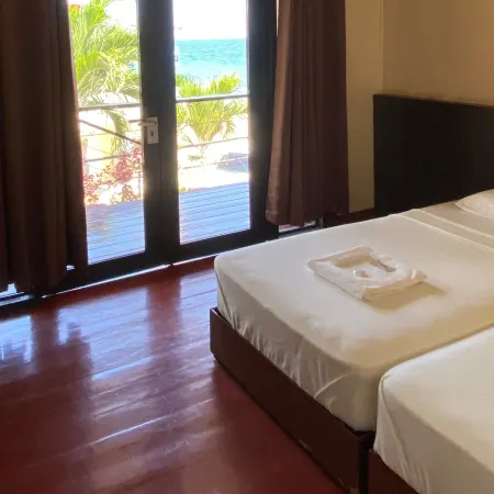 24/7 Lantawan Resort