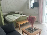Apartment 3 mit 50 m2 Grosser Dachterrasse Hotels in Prerow
