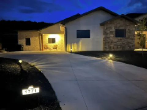 Pet Friendly Harry Potter Themed Two King Size Beds Cozy Mountain View’s!