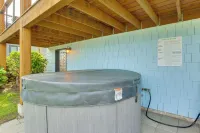 Lake Whatcom House w/ Boat Dock + Mountain View! - Homestays