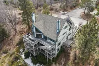 6Bdr Group Retreat Decks w Incredible Views Starry Heights by AvantStay