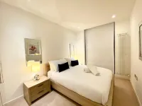 Quartermile Serviced Apartments 더 메도우즈 주변 호텔