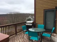 THE BLISS-Lake & Mountain View’s, 5 bedrooms 3 1/2 bathrooms in Lake Harmony.