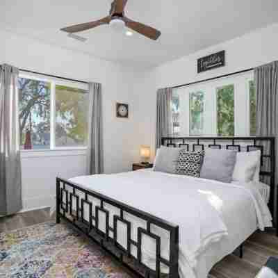 Paso Robles Bungalow -Deck/Fire Pit Rooms