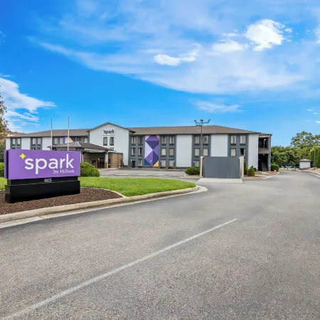 Spark by Hilton Roanoke Civic Center