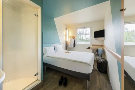 B&B HOTEL Regensburg-Ost Отели в г. Визент