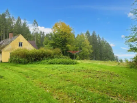 Lakeside Holiday Home with Forest