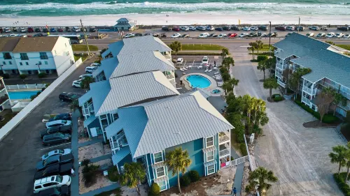1Br/1ba, A Minutes Walk from the Beach!