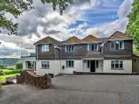 Cottage in Whitestone with Garden & Games Room