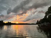 Camp Makwa 3-Bed 3-Bath Nostalgic Cabin in Harshaw