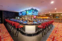 CasaBlanca Resort, Casino, Golf & Spa - ที่มีบาร์
