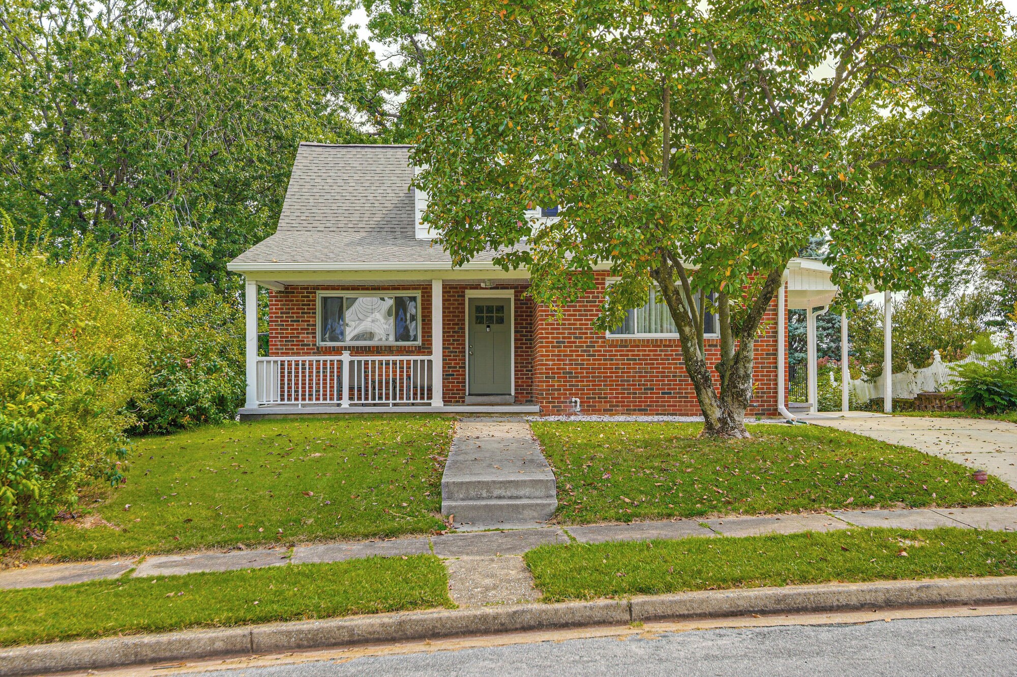 5 Mi to Downtown Baltimore: Quiet Home w/ Porch Hotels in Rossville