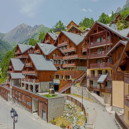 Vaujany Charm w/ Balcony