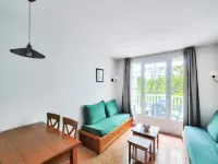 Apartment in Monflanquin near Public Pool Hotels in Monflanquin