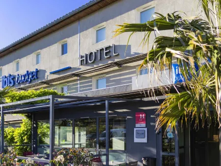 Ibis Budget Carcassonne la Cité Отели в г. Каркасон
