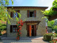 Villa in Tuscany with Pool and Valley Views