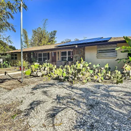 Unique Nokomis Home ~ 2 Mi to Beach Access!