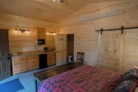 Mini Moose-28 Miles to Yellowstone-Owner Operated