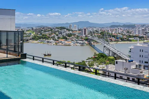 Studios Tower by Viva - Prédio Com Piscina e Estacionamento No Centro de Floripa