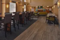 Hampton Inn & Suites Bakersfield North-Airport