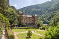 Demeures et Château de La Caze