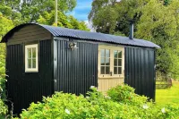 1 Bed Glamping Hut - Firepit, Fireplace, Views Hotel a Ryton