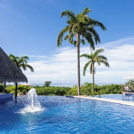 Parador Nature Resort and Spa