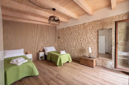 Palazzo Rizzi Dimora dei Templari Отели рядом с достопримечательностью «Parrocchia Santa Maria di Monteverde»