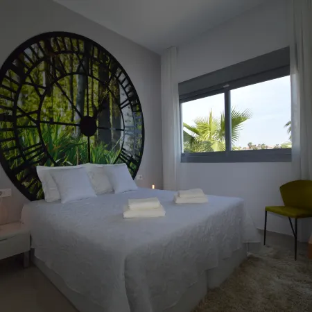 Villa with Garden & Roof Deck