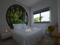 Villa with Garden & Roof Deck