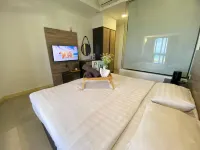 Imperio B2240 Dualkey Seaview - Room 1 or Room 2 Hotels in 