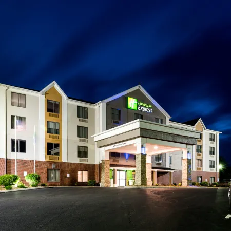 Holiday Inn Express HILLSVILLE by IHG
