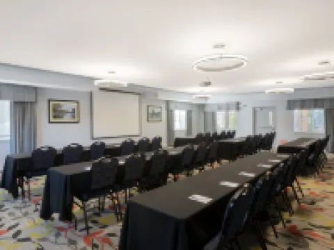 Candlewood Suites ROGERS/BENTONVILLE by IHG Hotels in Rogers