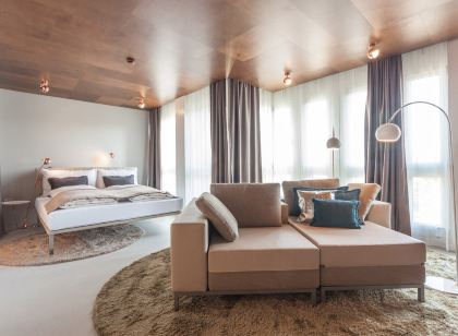 EMA之家套房飯店