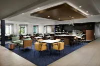 코트야드 윌리엄스버그 부시 가든 에어리어 로버츠 호텔