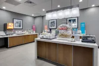 泰勒南歡朋套房酒店 - 早餐
