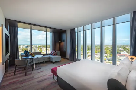 Aloft Perth Отели рядом со станцией Burswood Station