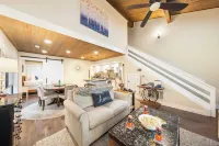 Near Ski, Beach, & Hiking Trails + Clubhouse Pool & Hot Tub Access Juanita Blue by Avantstay
