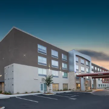 Holiday Inn Express & Suites CHICO by IHG