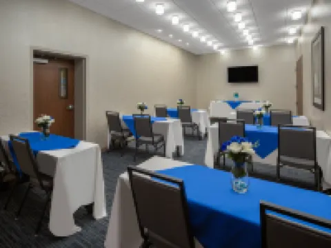 Holiday Inn Express & Suites CHICO by IHG Hotels in Chico