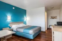 Motel 6 Janesville, WI