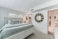 Coastal Downtown Naples Condo - Walk to the Beach!